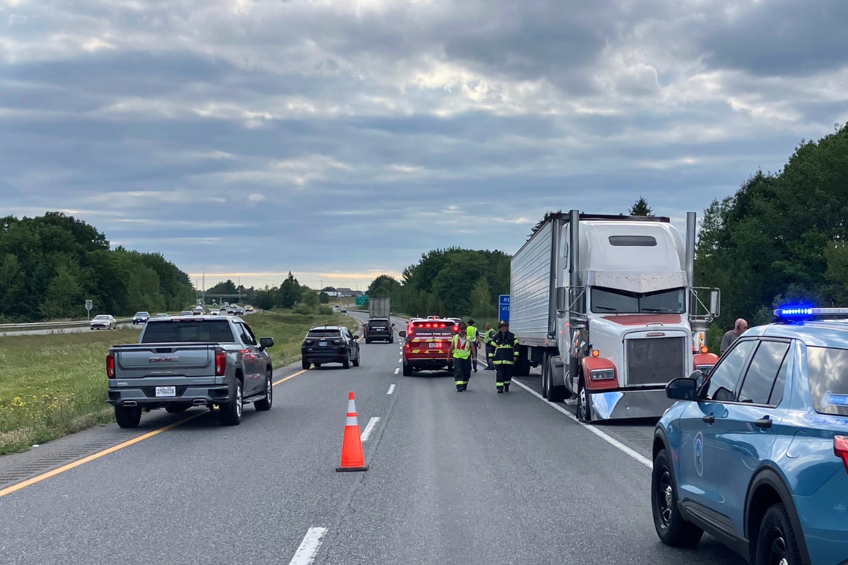 5 drivers snagged in median-crossing crash on I-95 in Hermon