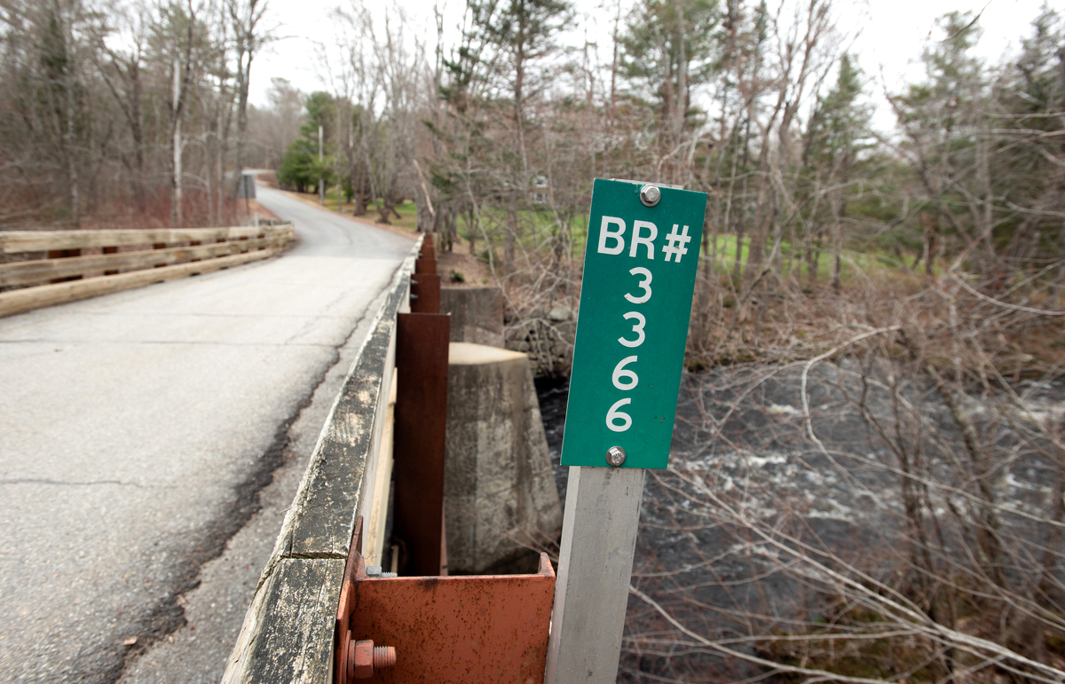 New weight restriction imposed on aging Hampden bridge